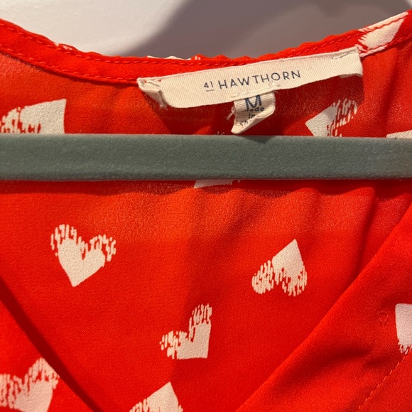 Red heart work friendly tank top - Picture 2 of 2